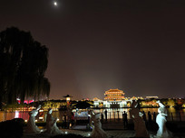 ��Ů����