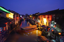 ɽ����ҹ��