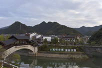 ǧ��������С��Ľ���