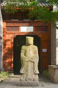 �ɶ���̶ˮ����Ф����ʯ��