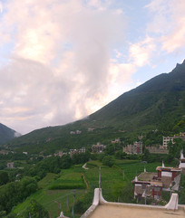 �Ĵ����ͼ׾Ӳ�կ�峿��ϼ