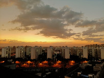 ����Ϧ����ɫ