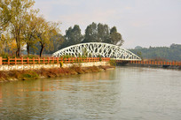 �����ز�