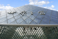 ���ڵ�������֮��վ����������