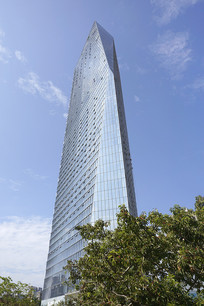 �㶫���ڱ�־�Խ������ȳǴ���  