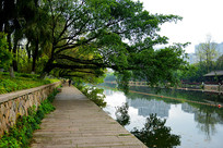 ���ݾ�������С��