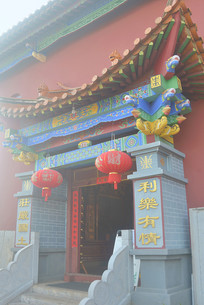 ���ϸ��ɺ��ʼ�ɽ ������ɽ�� 