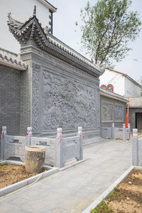 ���񳯷�����ש��չʾ