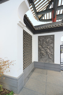 �ս��߳���