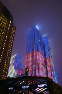 �ൺ�����Ĺ㳡����ҹ�� 