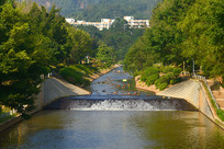 ���ڱʼ�ɽ�º�������� 