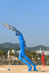 ���ڴ�÷ɳ������԰��ɫ�����˵���