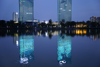 ���߳���ҹ��