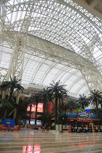 �ɶ��������ĸּ�񷶥