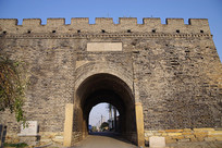 ��ɽ�䱤����