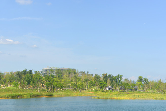 �ɶ�������Ϫ��֮���⾰