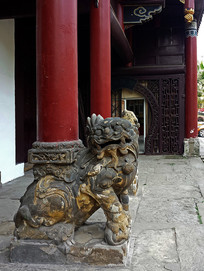 �Թ�����ҵ��ʷ�����ʯʨ 