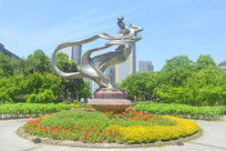 �Ĵ��ɶ������ŷ�����Ů���� 