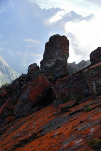 ����ɽ���ŷ�ɽ�����ķ���ʯ��Զɽ