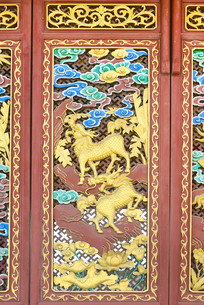 ����񻨸���ľ������