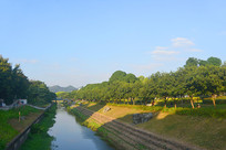 ���ڱʼ�ɽ��԰����� 