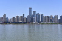 ��ɳ�潭���ϵĽ���Ⱥ