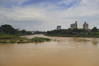 ���غӶ԰�Խ��â��