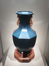 �˽�����ɫ�����ƿ