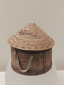 ����ʻ���Ƥ�ⶥͰ