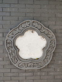 ÷���ΰ׵׻�ɫש��