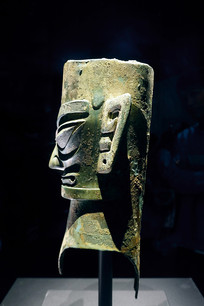 �Ĵ����Ƕ���ͭ��ͷ��