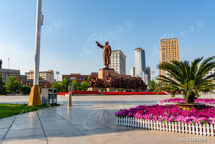 沈阳中山广场鲜花雕塑图片