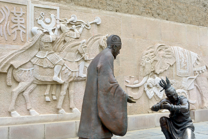 陕西诸葛古镇  七擒孟获雕塑