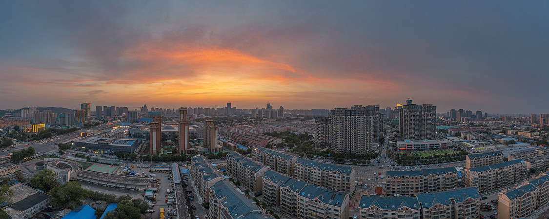宽幅都市天际线的日暮之歌