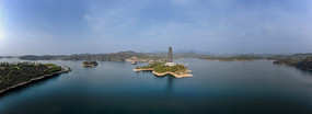 宽幅湖心塔影碧波荡漾全景图