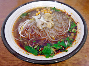 四川成都美食小吃 青石桥肥肠粉
