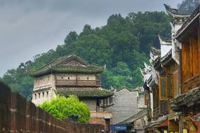 凤凰古城北门城楼及古城墙 