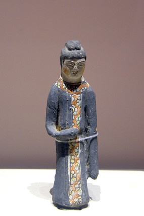 新疆吐鲁番博物馆 唐代彩绘男立俑