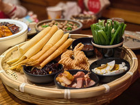 ɽ�����ƴ��