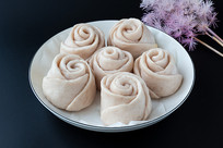 �ڱ����ϵ�õ�廨����״��ͷ