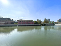 ���ݺ��ϴ�ѧ