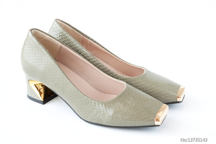 �ױ�����һ˫ʱ��ŮʽƤЬͼƬ