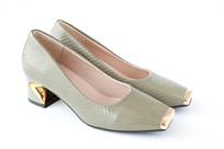 �ױ�����һ˫ʱ��ŮʽƤЬ