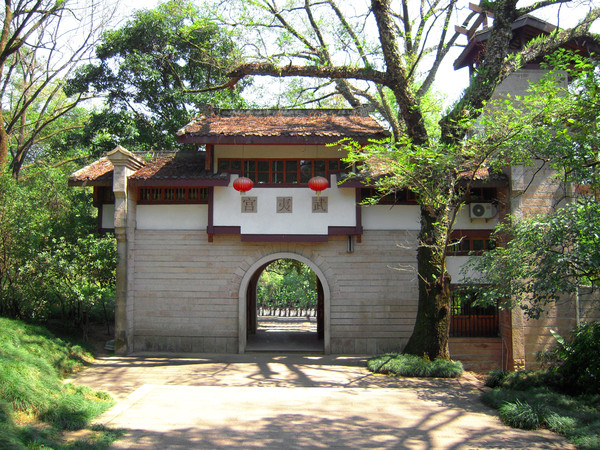 ��������ɽ�ƴ����Ĺ�ɽ��