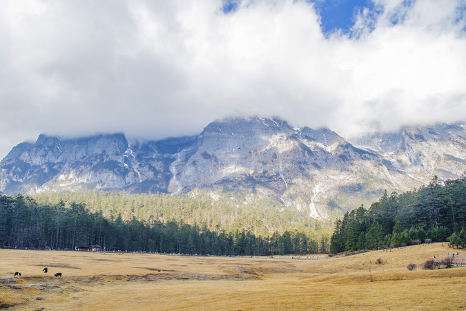 ��������ѩɽ���ֺ���ɽƺ