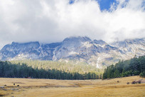 ��������ѩɽ���ֺ���ɽƺ