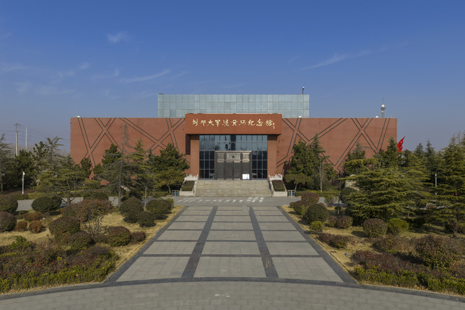 ���˴���ɻƺӼ����