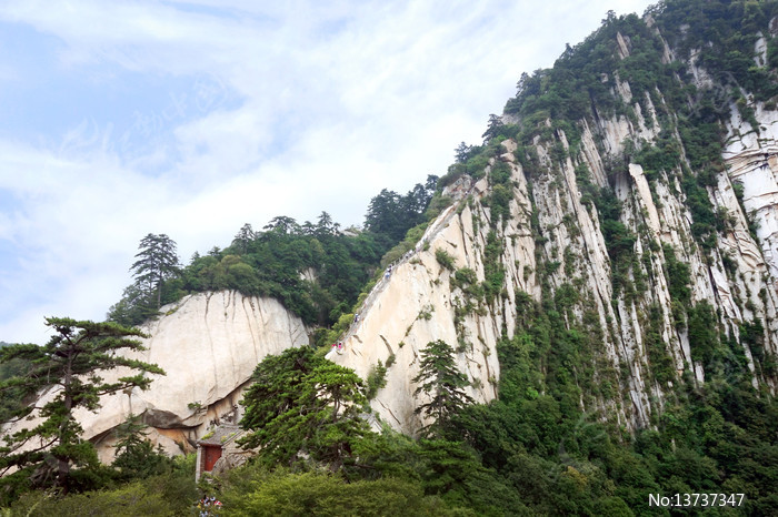 ������ɽ����ɽ���ϵĵ�ɽ��ͼƬ