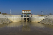 ˮ������ˮբ��ʩ