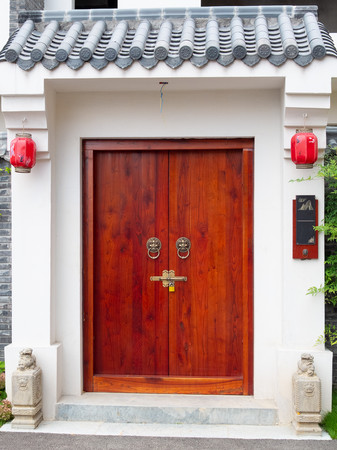 һ�Ⱥ�ɫ��ʽľ��